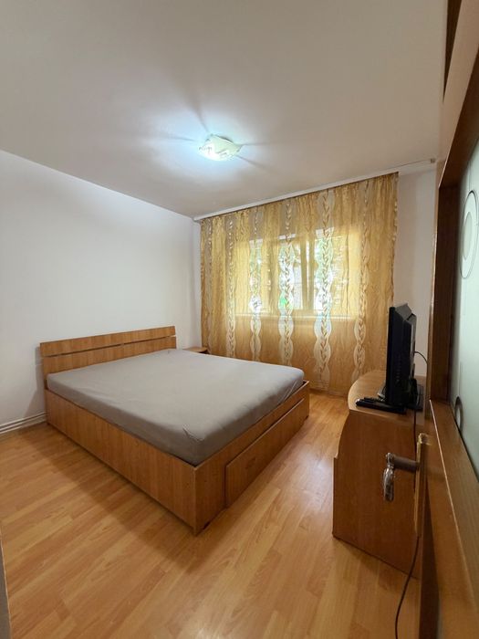 Apartament 3 camere de inchiriat