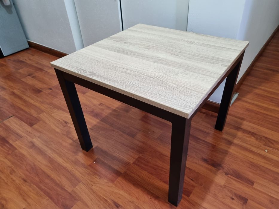 Продам журнальный столик