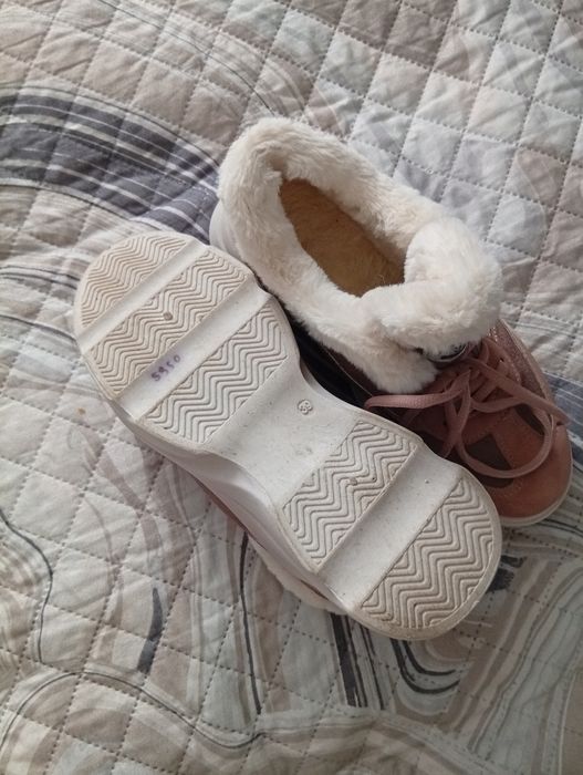 Продам обувь весна осень