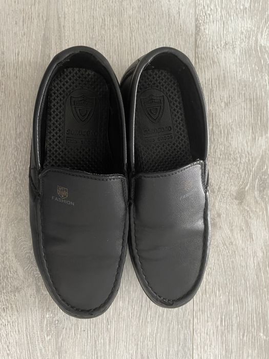 Обувь на мальчика 34-35 размер б/у