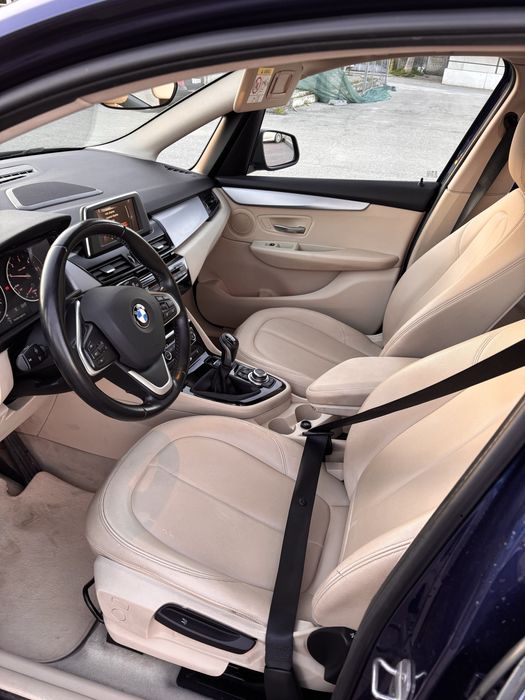 BMW 216D active tourer an 2015,1.5diesel 115cv,cutie manuală 6trepte,190000km,fuul option!!