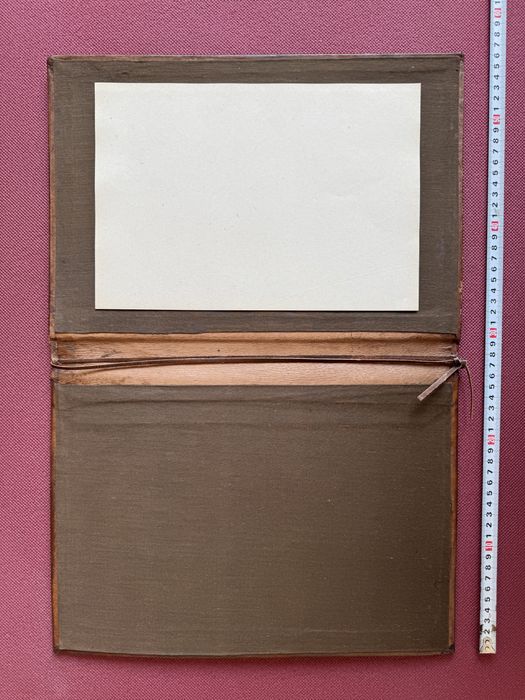 Стари ретро винтидж луксозни кожени папки А3 и А4 за грамоти и отличия