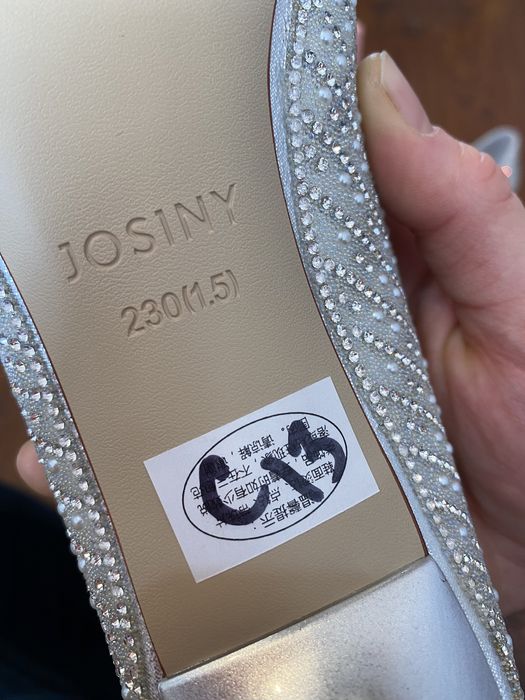 Новые туфли от Josiny