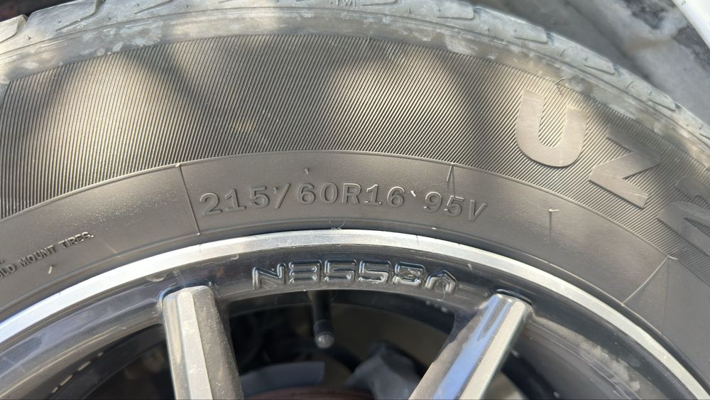 Vossen 215/60/16 diska balon