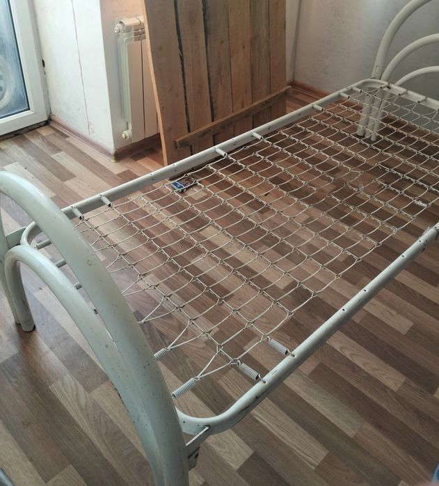 Продам кровать .