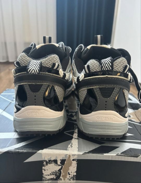 off white be right back