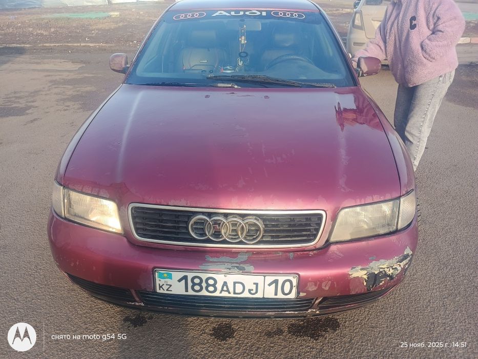 Продам Ауди А4 В5 1998год 1,6