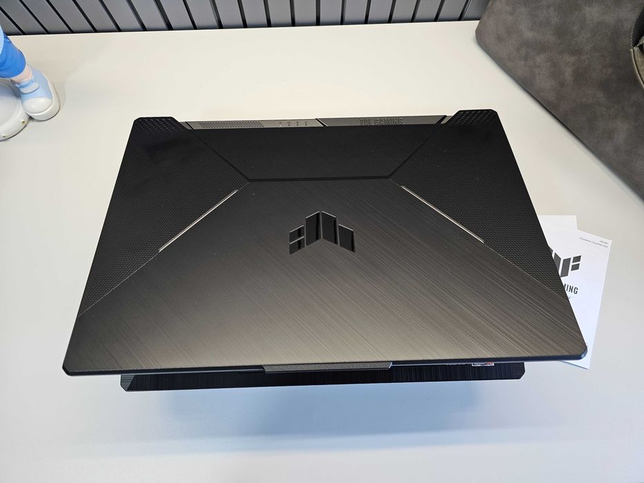 ПРОДАМ Asus TUF A15 Игровой Ноутбук Ryzen™7-7435HS/8GB/512SSD/RTX2050.