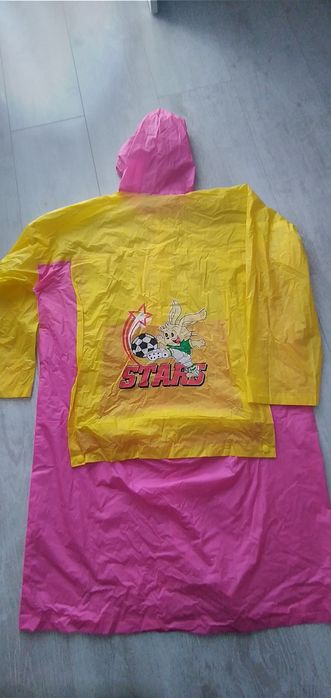 Весели  дъждобрани