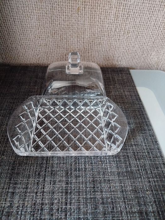 Маслёнка стекляная