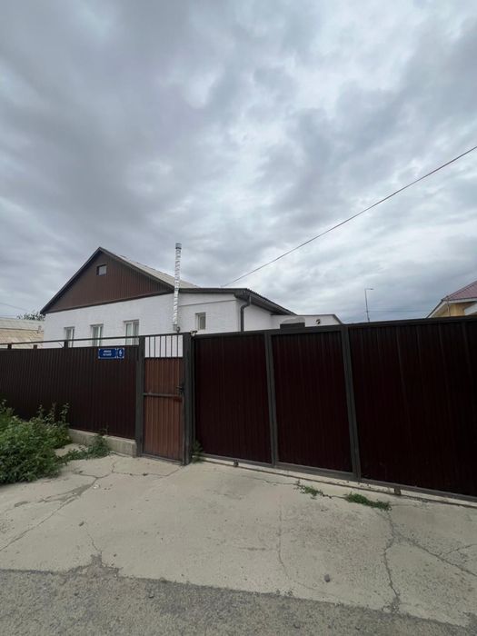 Уй сатылады времянкамен бирге