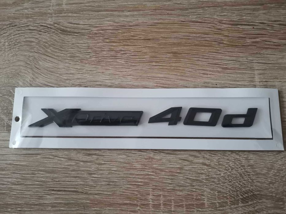 черен надпис BMW Xdrive 40d