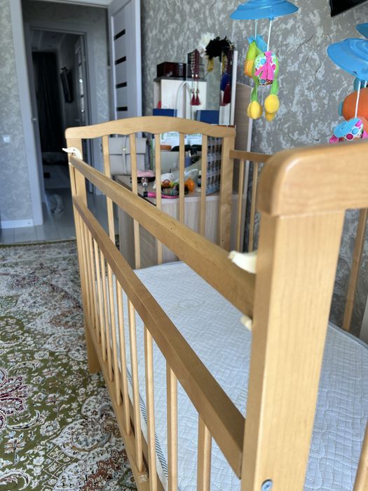 Детская кроватка, качалка