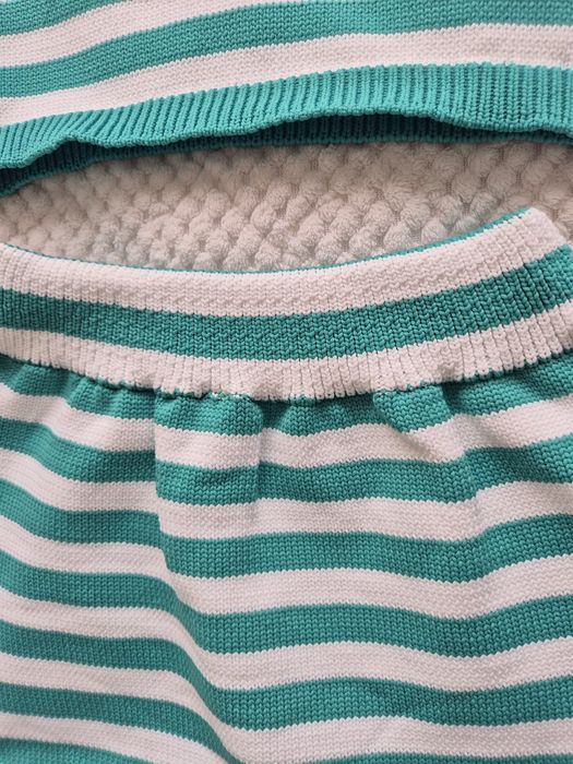 Дамски сет в бяло и зелено Комплект пола и блуза/ тениска Damski set