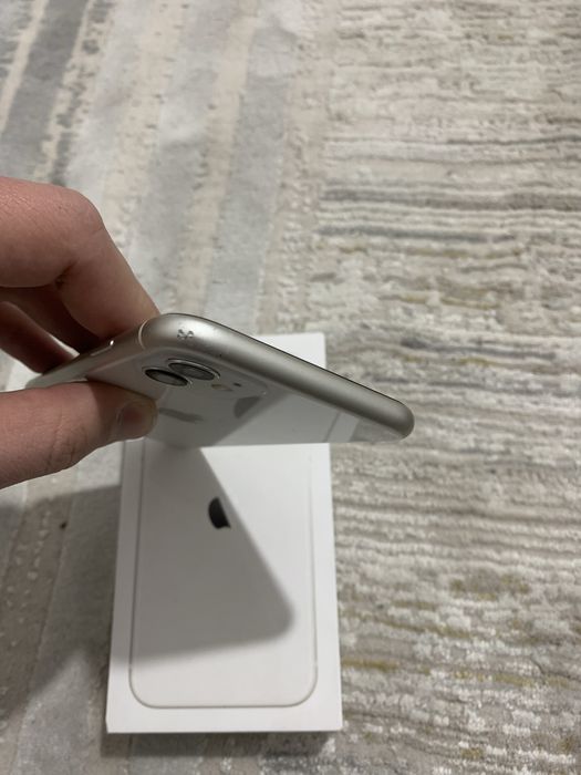 Продам iphone 11