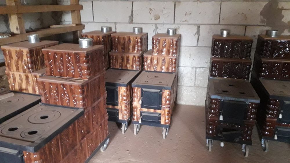 Vând soba de teracotă nouă