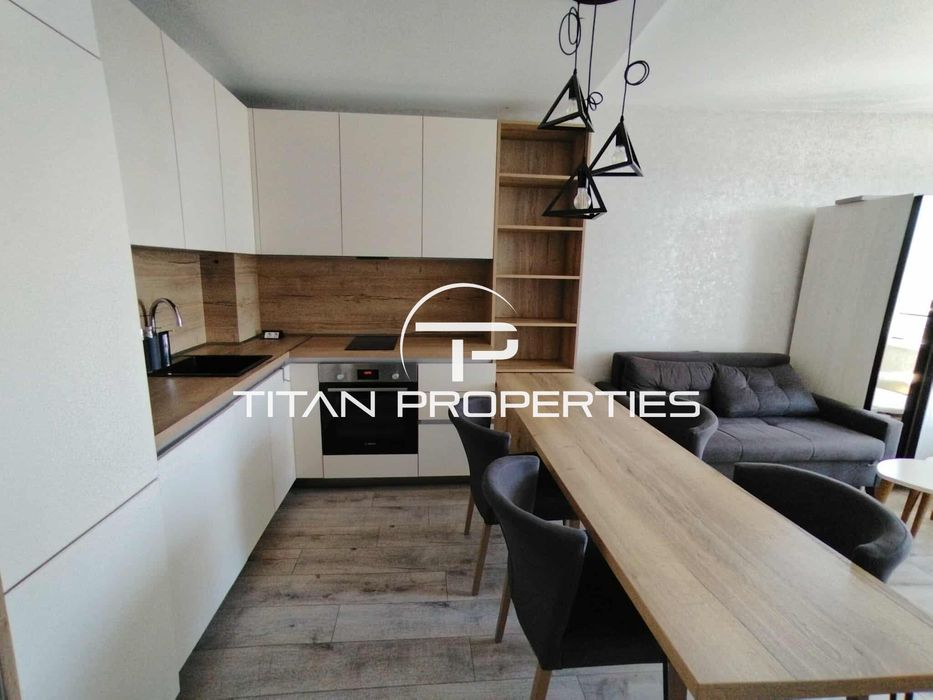 Дава се под наем Двустаен апартамент в Варна, м-т Траката - 55 кв.м за 511 € - Снимка #1