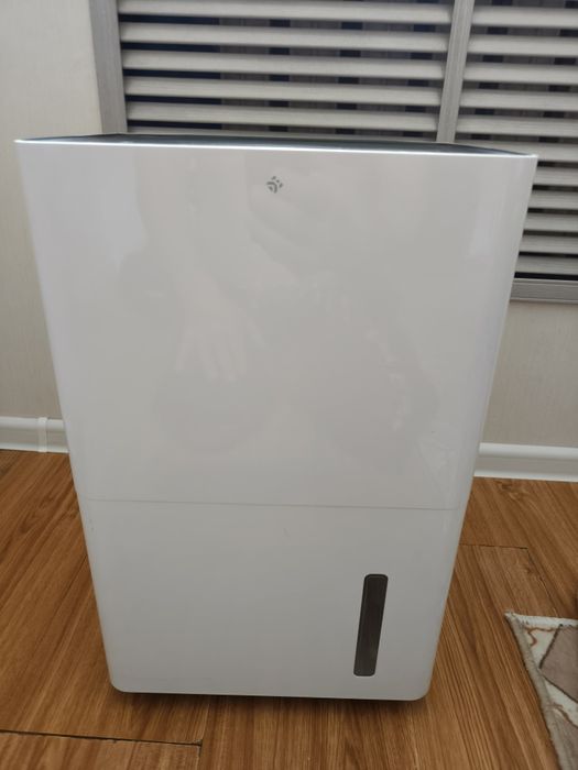 Продам Осушитель воздуха DEXP DH-30KGSO