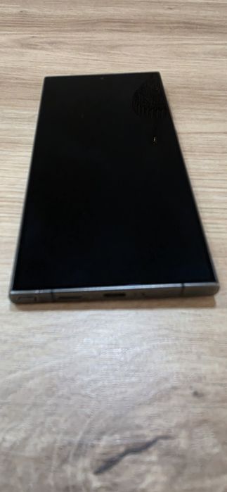 Vând Samsung S24 ULTRA 5 G