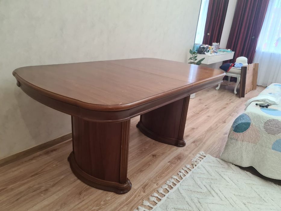 Продам стол в отличном состоянии