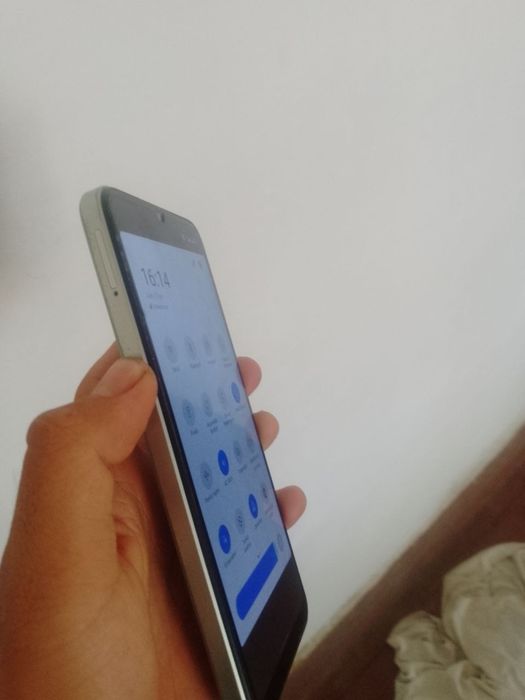 Realme C30 ideal karobkalari bor kafolat 1oy
