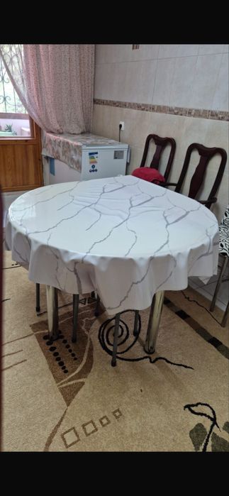 Круглый стол кухонный