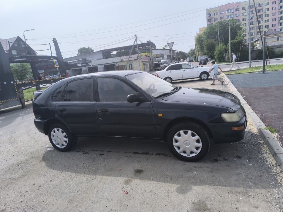 Продам таёту королу