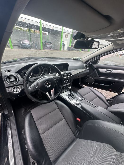 Vand Mercedes w204 2012 7GTronic