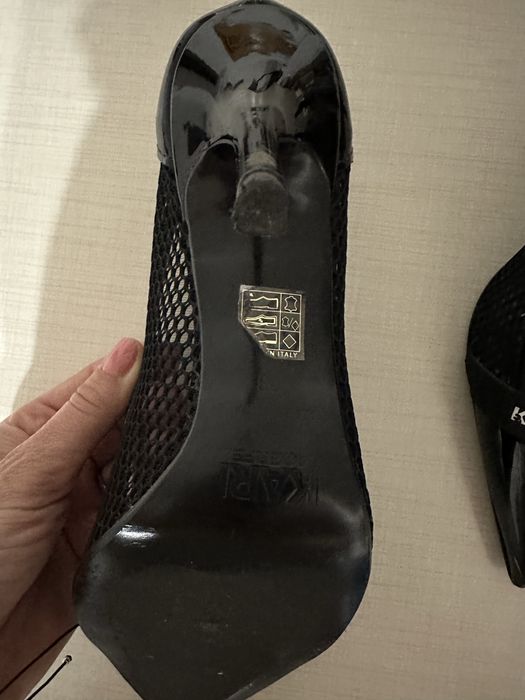 Pantofi cu toc negri Karl Lagerfield