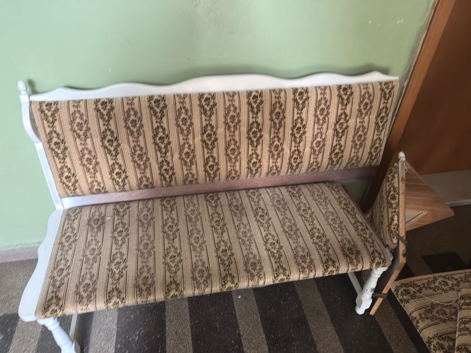 Ъглова дървена трапезна пейка за 6 човека