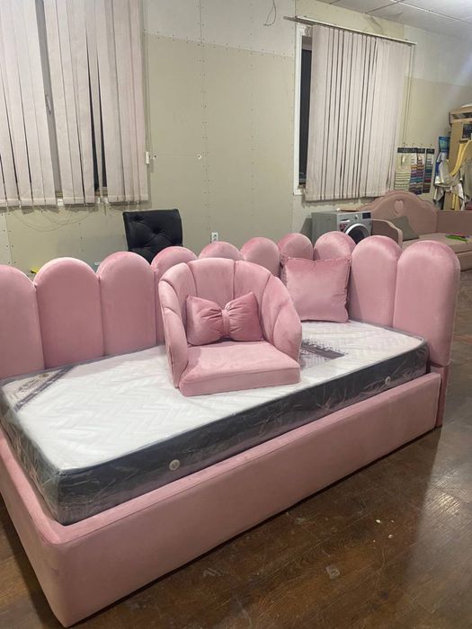 Детская угловая кровать с подъёмным механизмом