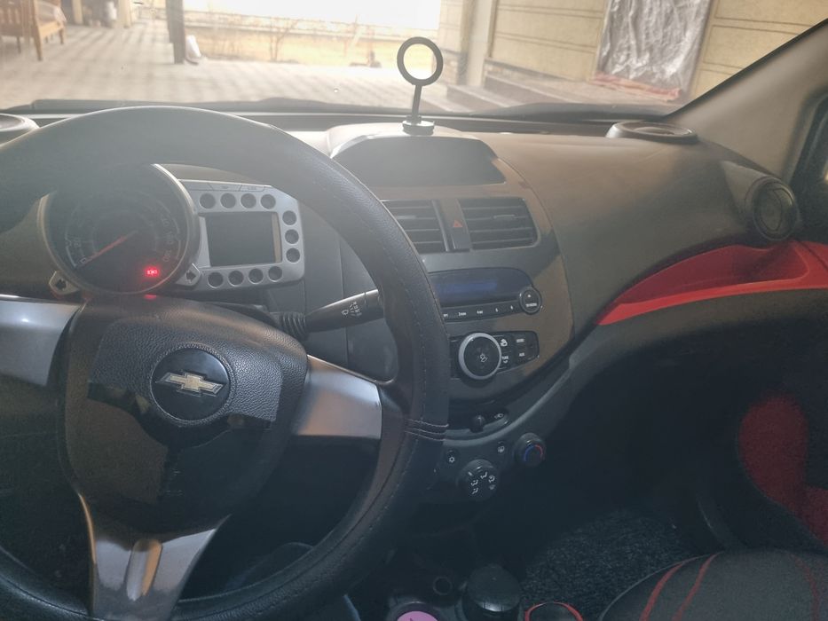 Машина сотилади холати жуда яхши