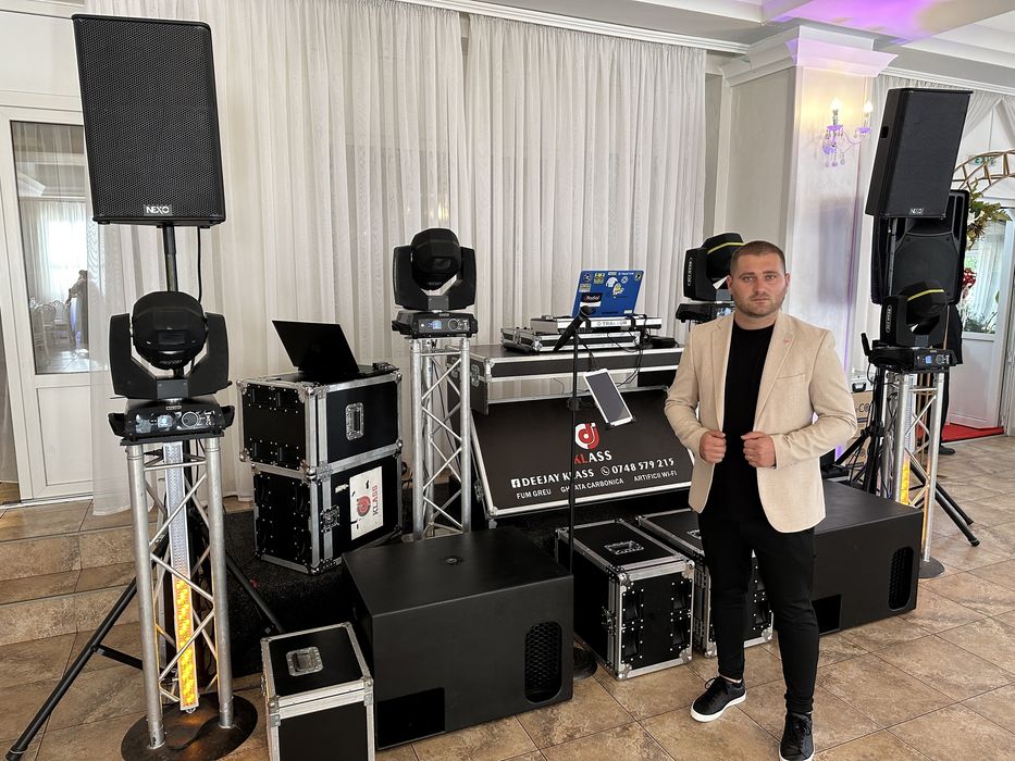 DJ / Solistă / Fum Greu