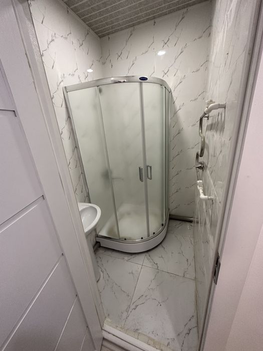 Srochno sotiladi 3 xona 68 kvadratli kvartira