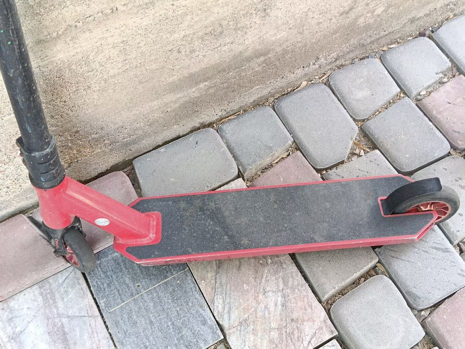 Трюковый самокат CHILLI Pro