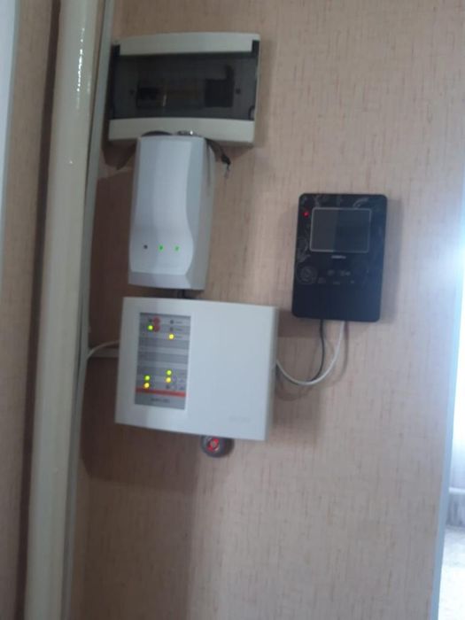 Продам два дома на одном участке