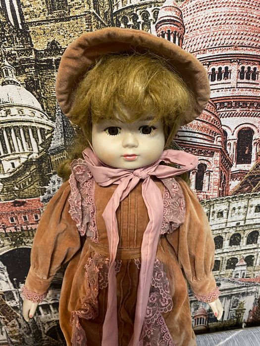 Кукла антикварная