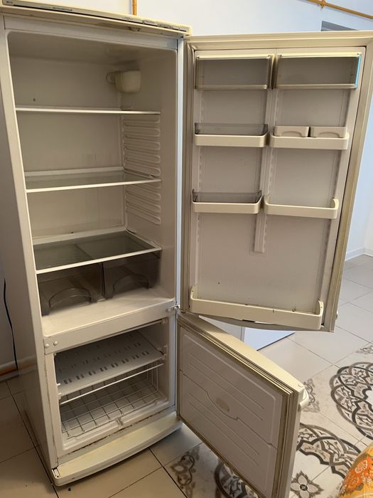 Холодильник б/у,не рабочая,