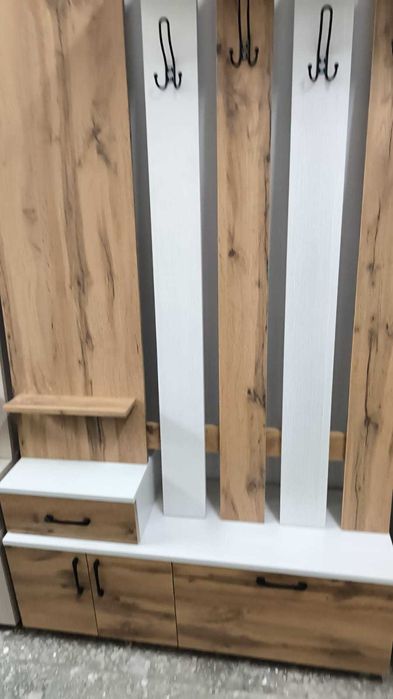 Продам прихожую. Новую.