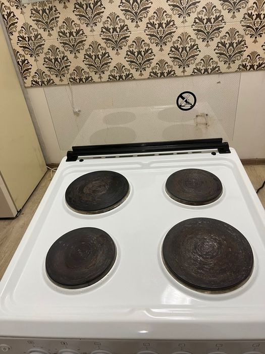 Продам электрическую плиту
