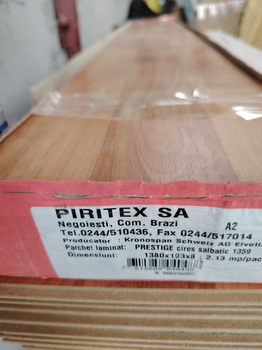 Vand 55 mp de parcht melaminat 8mm