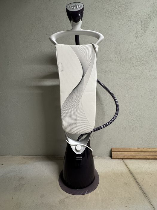 Уред за гладене с пара Phillips GC558/30