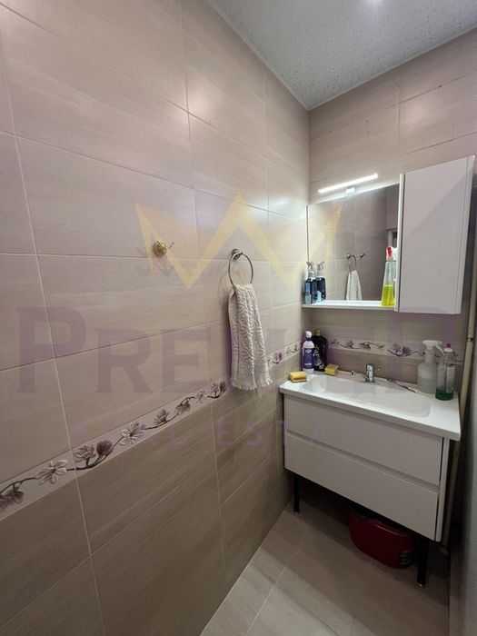 Дава се под наем Тристаен апартамент в Варна, Колхозен пазар - 100 кв.м за 612 € - Снимка #11