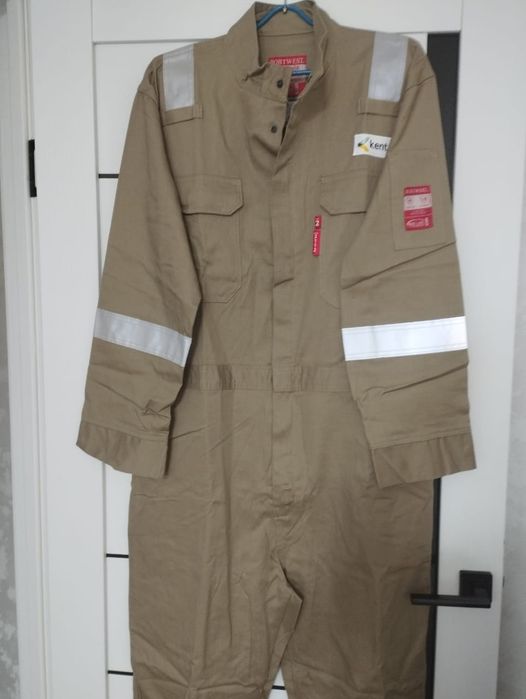 Продам кровать с тумбой