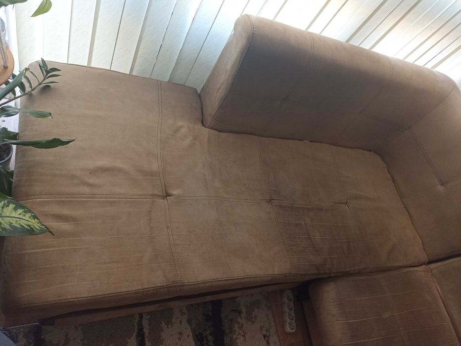 Разтегателен ъглов диван