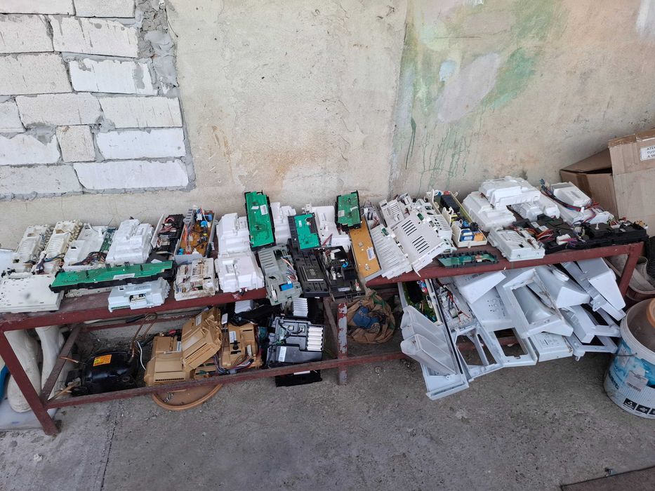 Lot Piese și 4 Mașini de Spălat SH – Angro sau Bucată (Netestate)