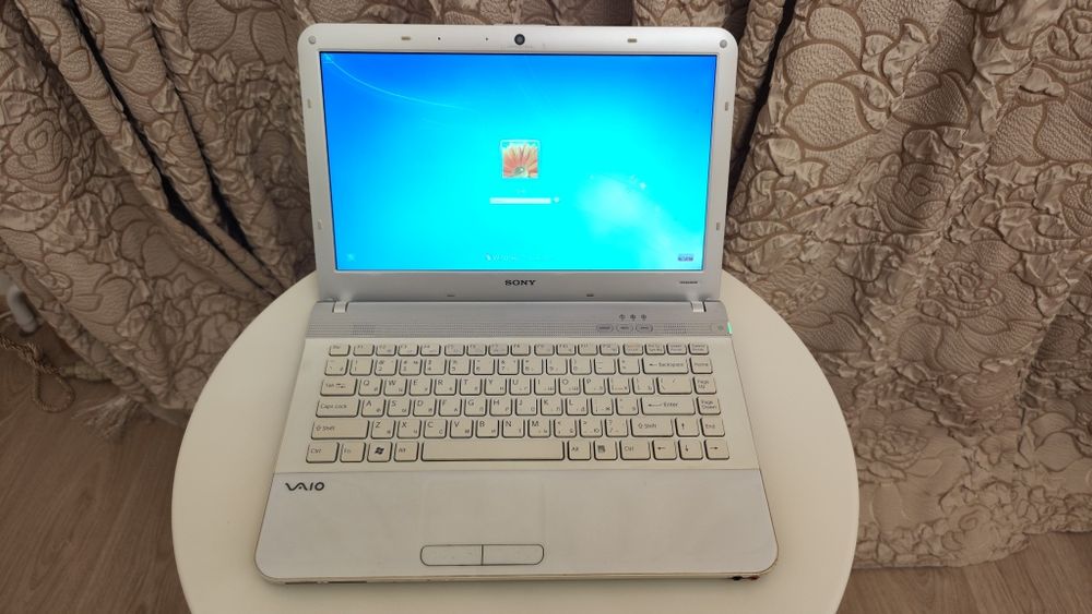Sony VPCEA3M1R ноутбук