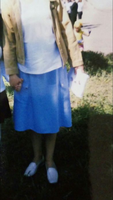 Юбка льняная +2 блузки и подарки все за 4000тенге