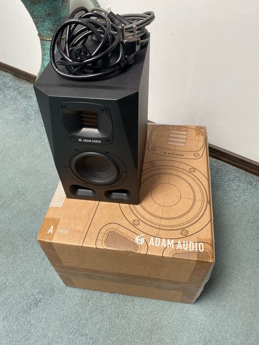 Monitor boxa studio ADAM AUDIO A4V NOU!