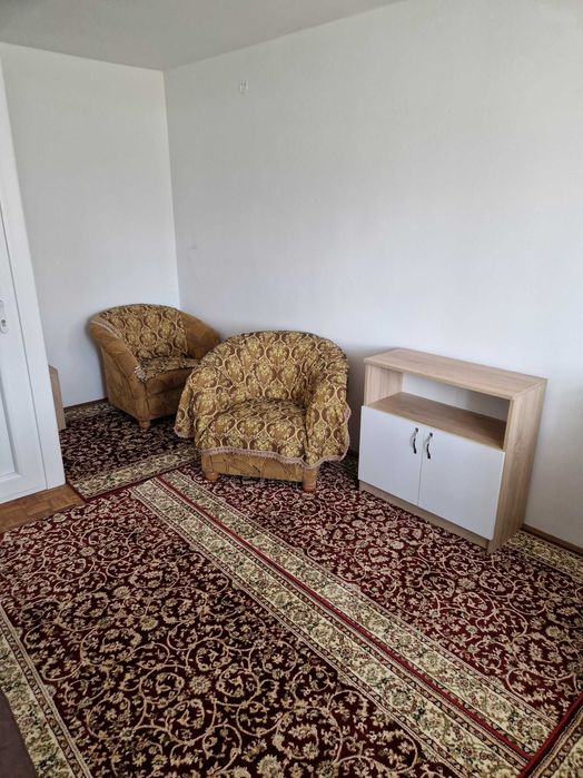 Vand apartament 2 camere, et. 2/4, decomandat, renovat total, spitalul militar, Nord, Pitesti.